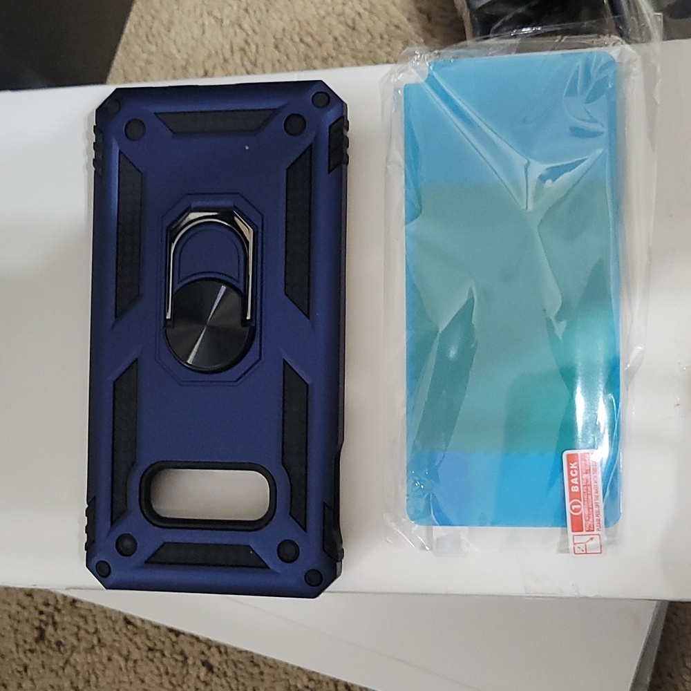 Galaxy S10e Case And Screen Protector